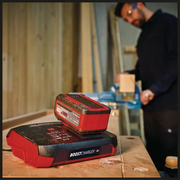 PXC rychonabíječka 8,0 A (18V) Einhell 4512155